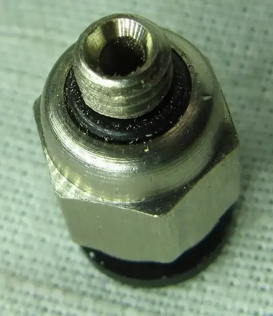 Chamfered inner hole backside of the pneumatic coupler